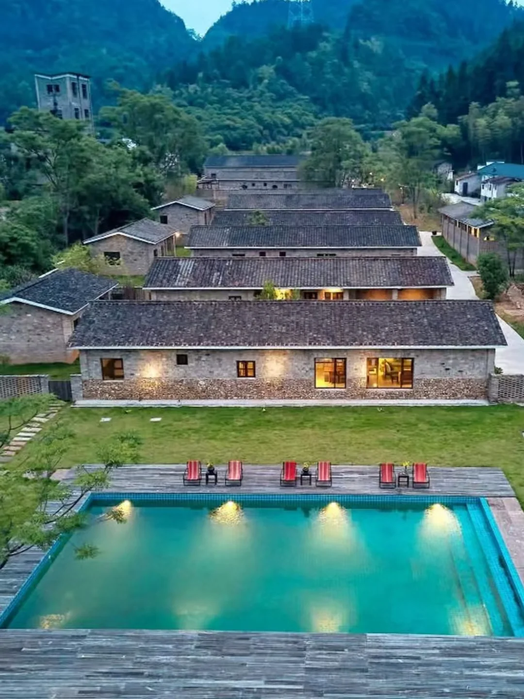 我在婺源上春山!最美古村的春天真的好绝!