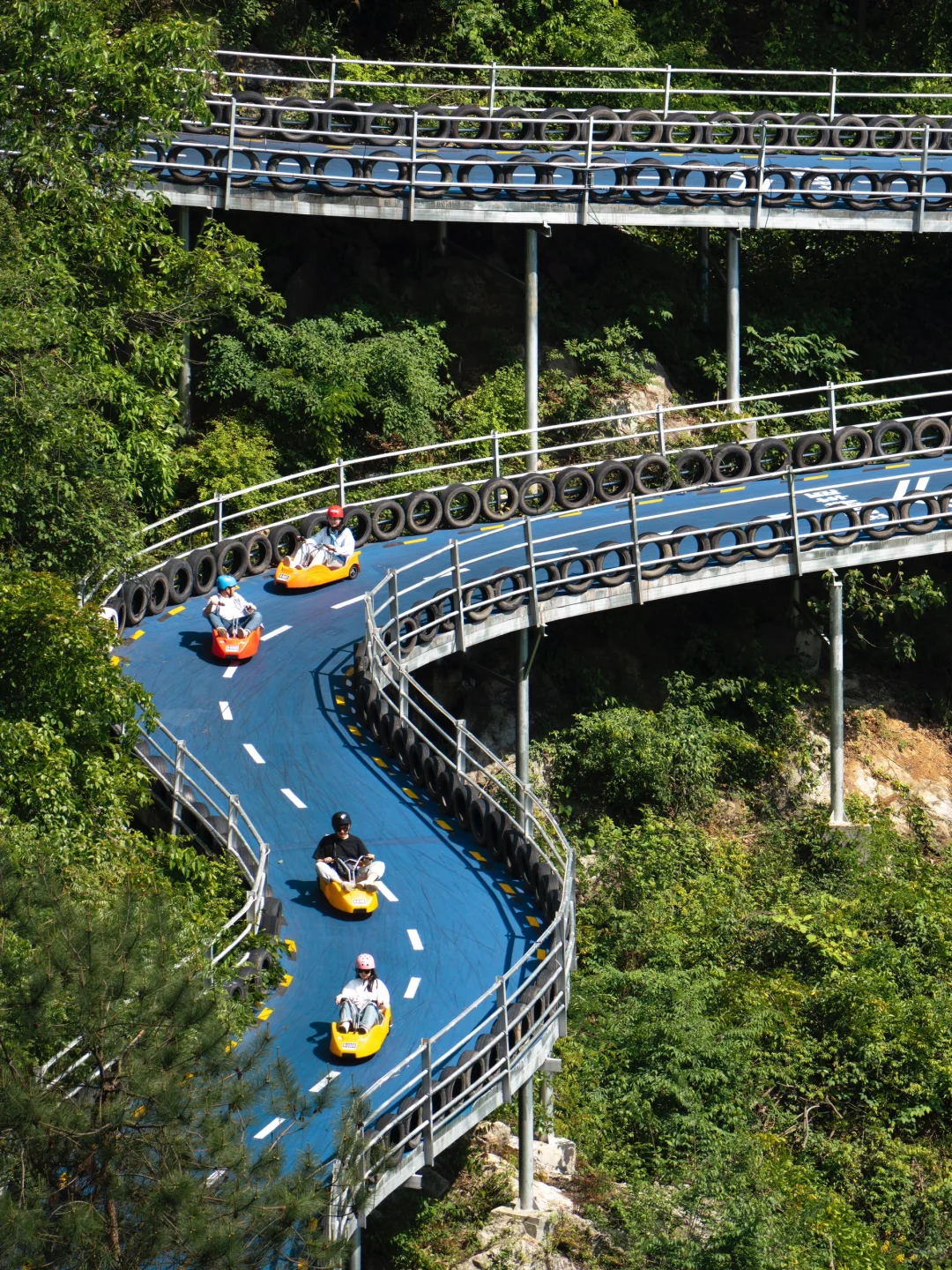 杭州隐藏在喀斯特地貌山谷中的地下河乐园🛶