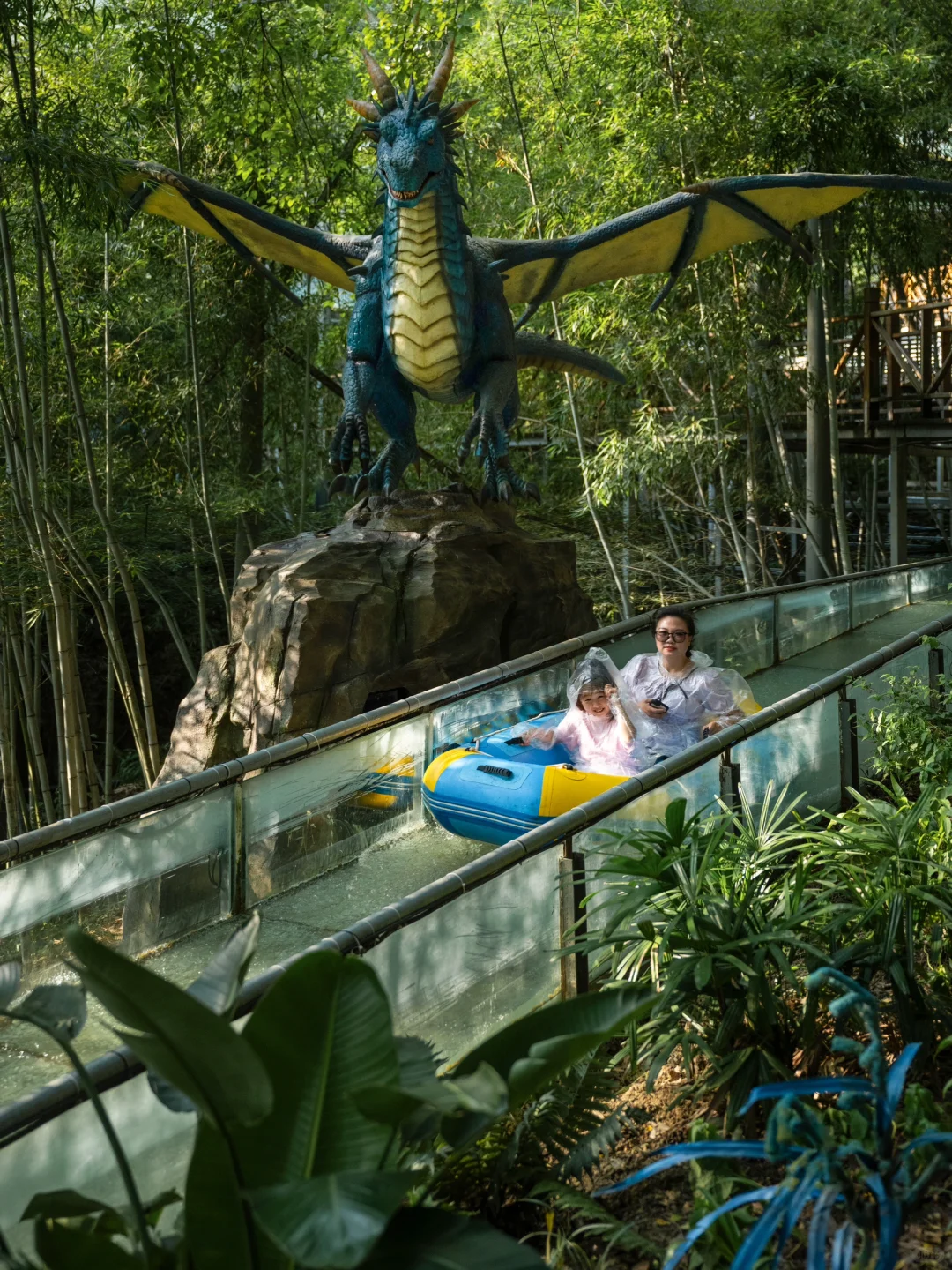 杭州隐藏在喀斯特地貌山谷中的地下河乐园🛶