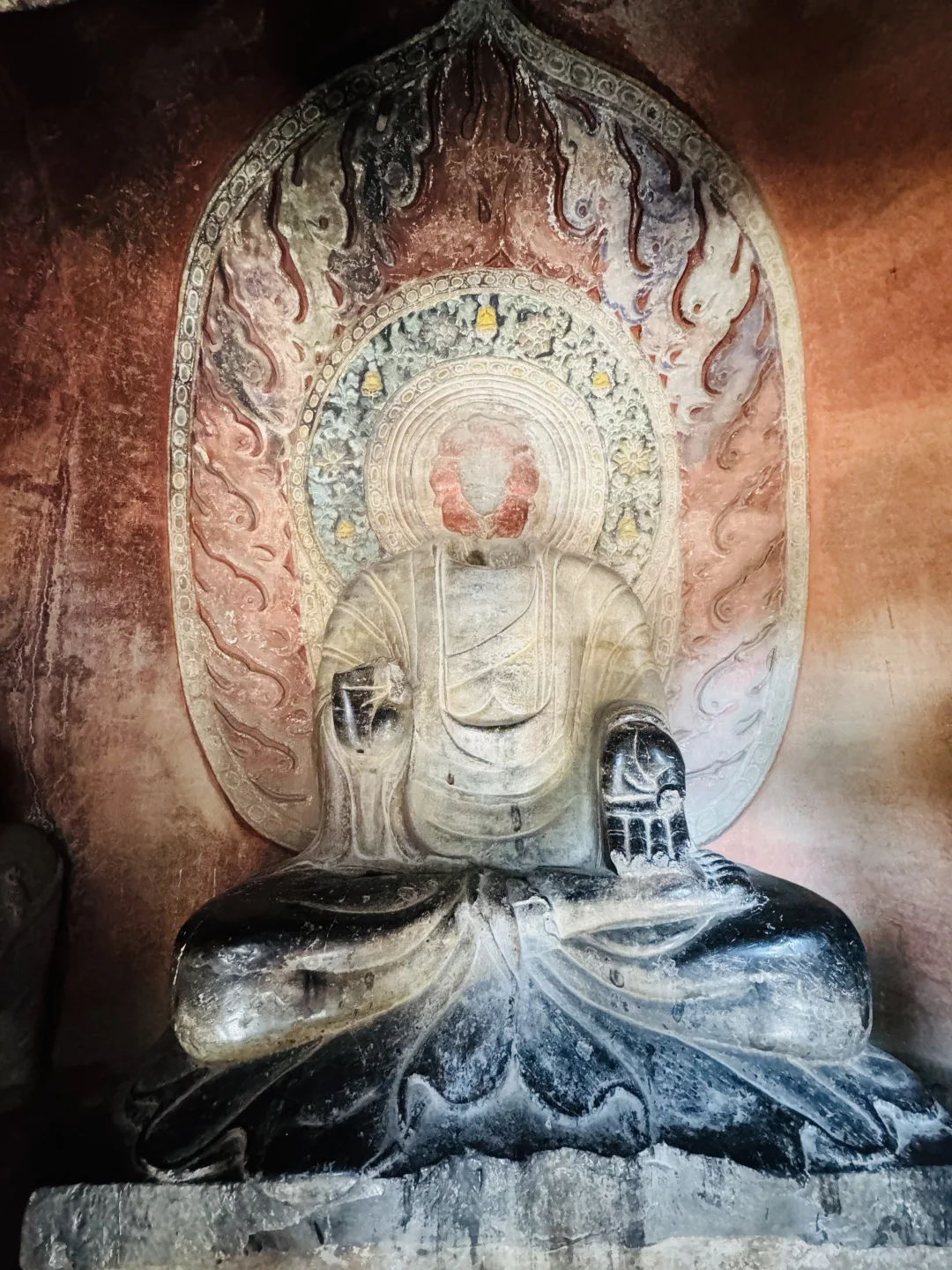 响堂山石窟一日