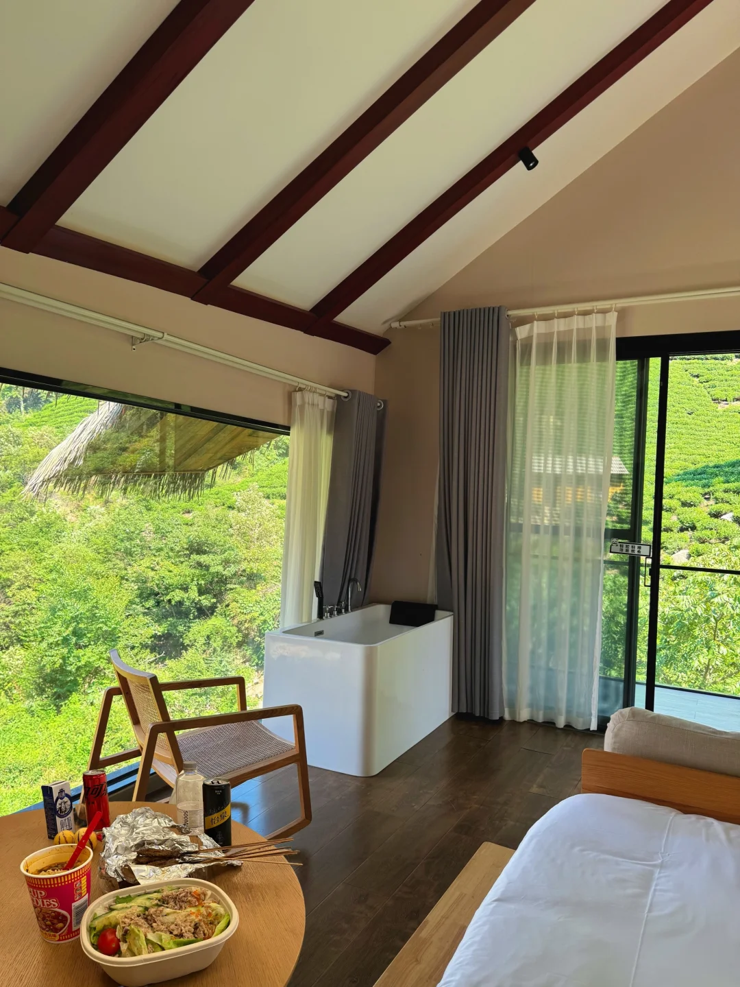 （河南📍）信阳！茶山下的民宿好city啊😭～