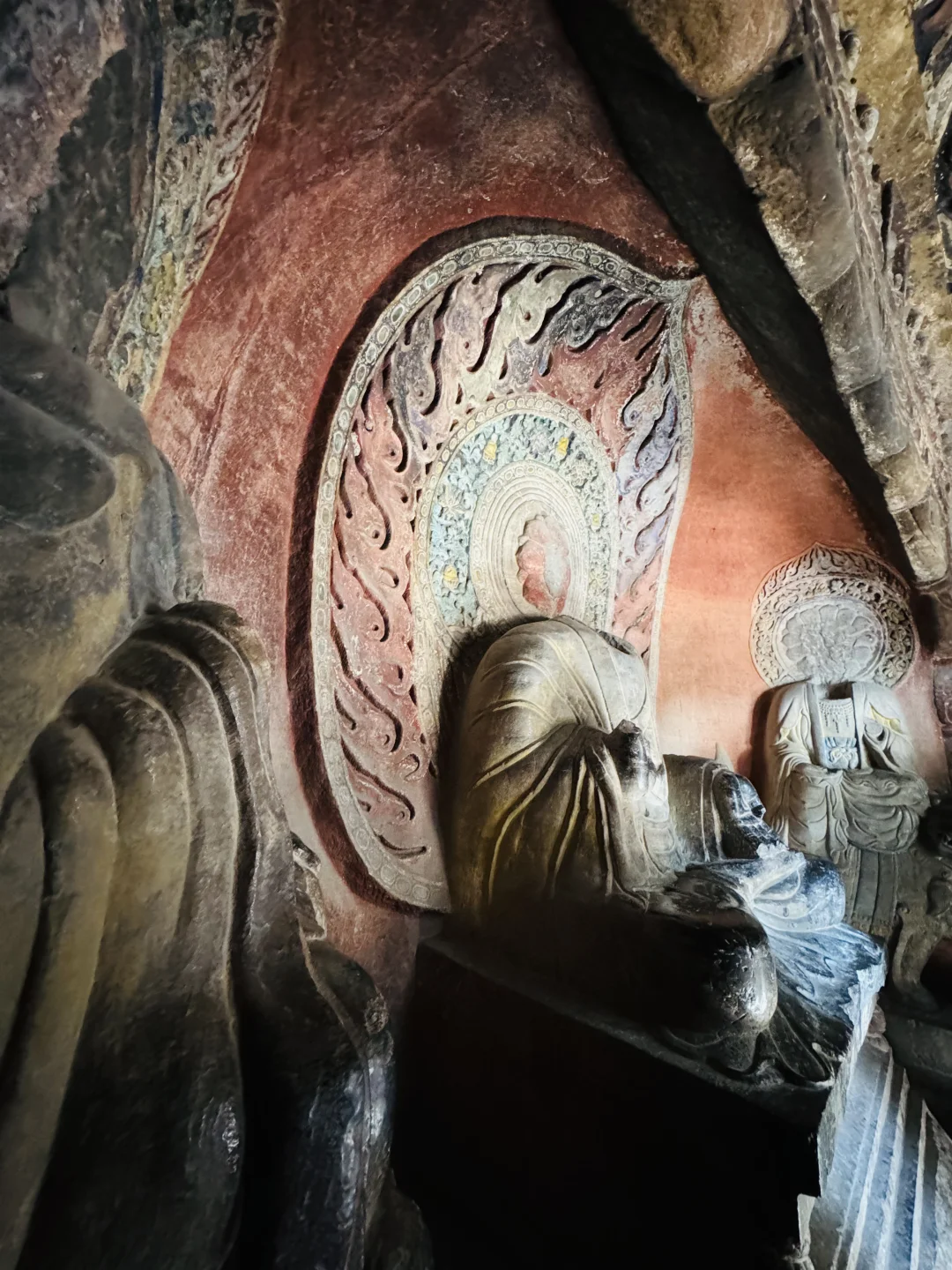 响堂山石窟一日