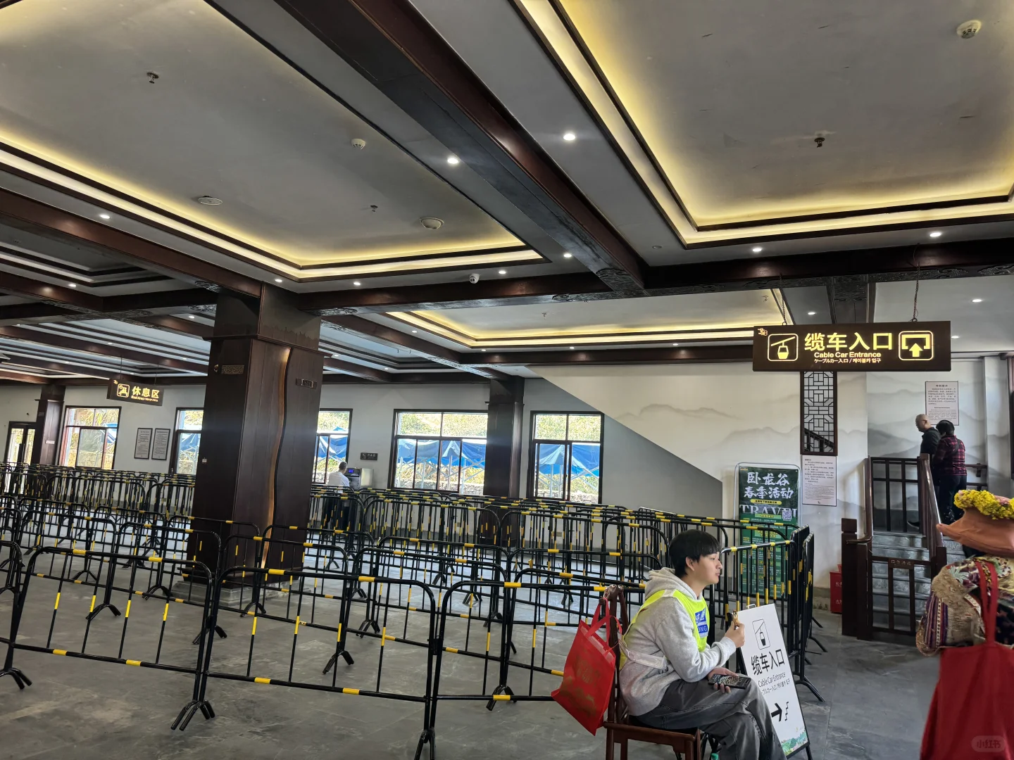 3.24中午12点半篁岭B索道0排队吼吼哈哈