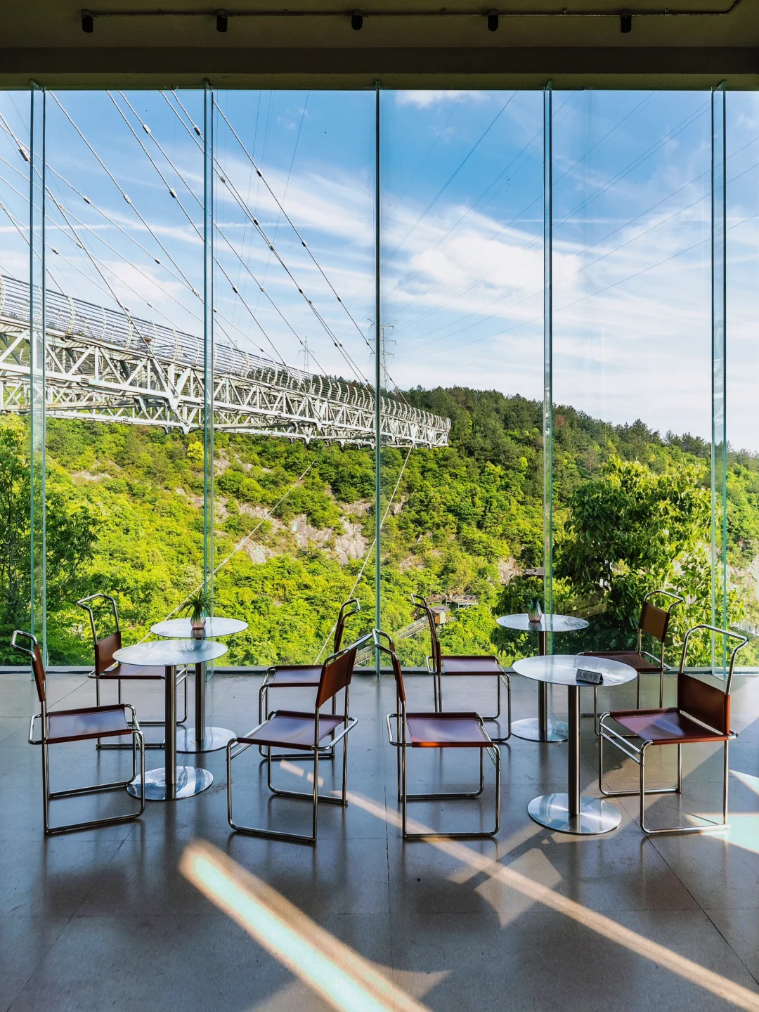 杭州隐藏在喀斯特地貌山谷中的地下河乐园🛶