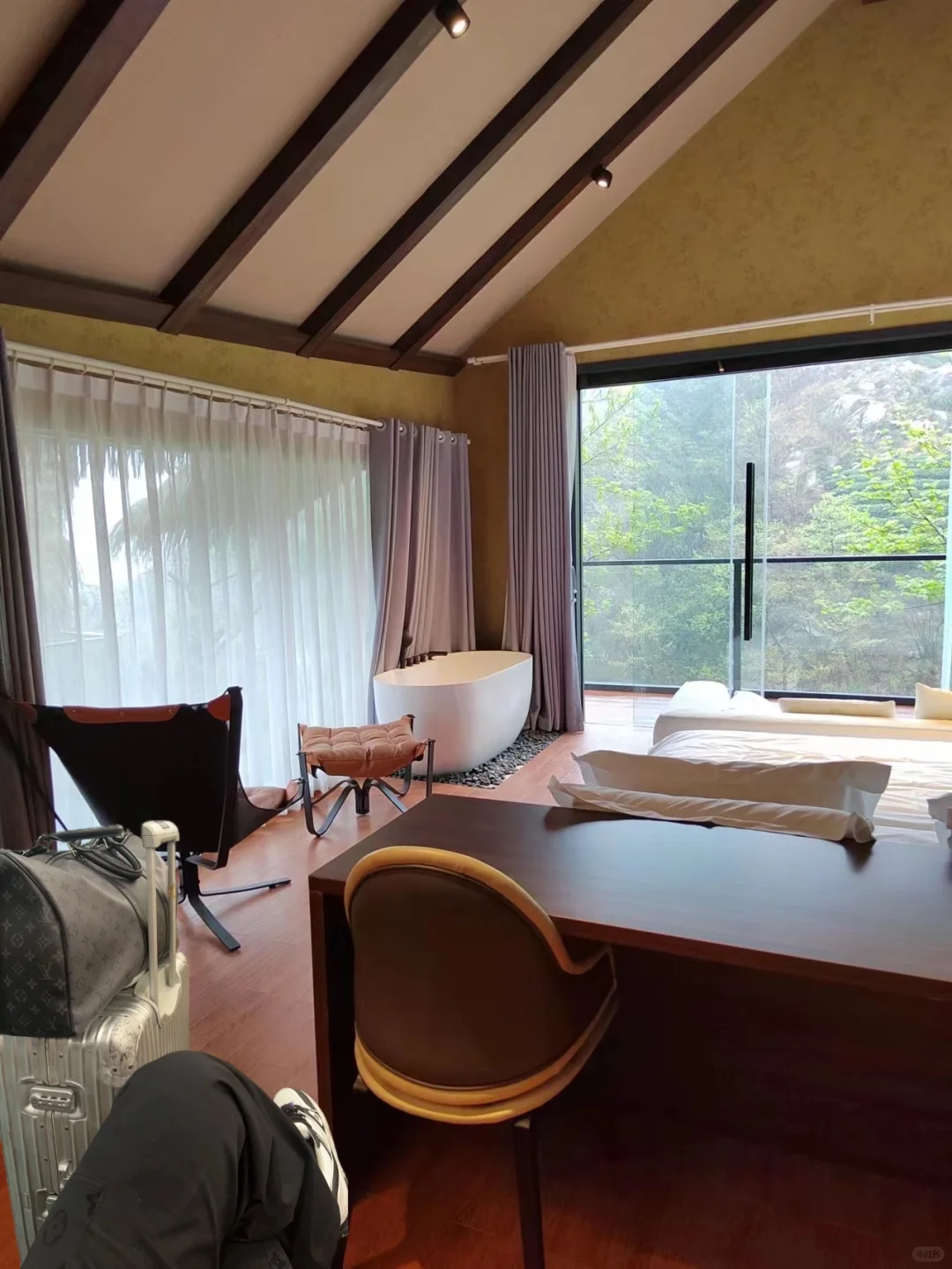 （河南📍）信阳！茶山下的民宿好city啊😭～