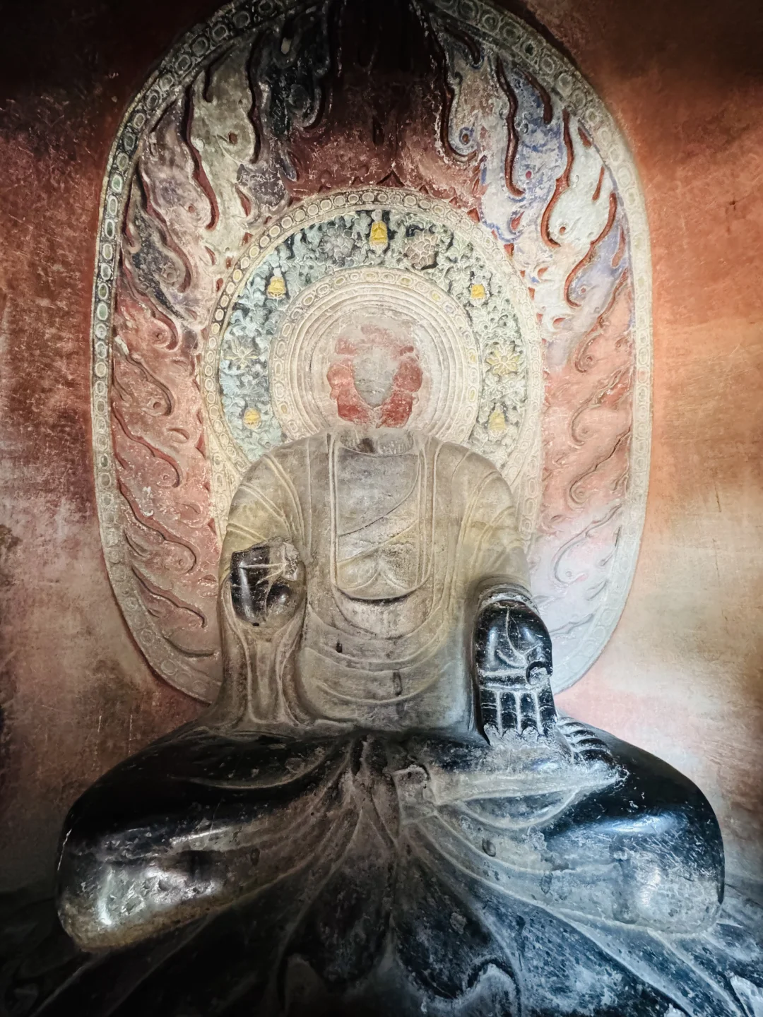 响堂山石窟一日