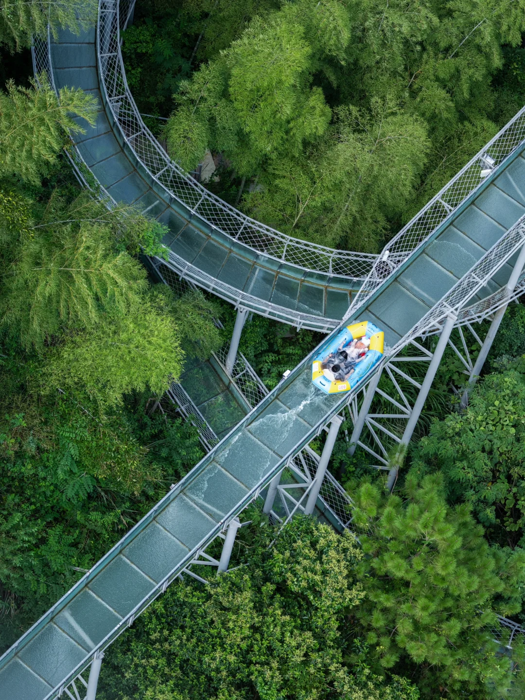 杭州隐藏在喀斯特地貌山谷中的地下河乐园🛶