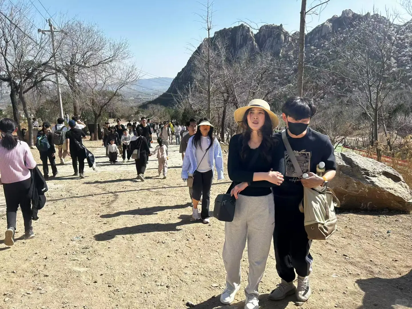 3月22日后花园，这山这花这人间值得❤️