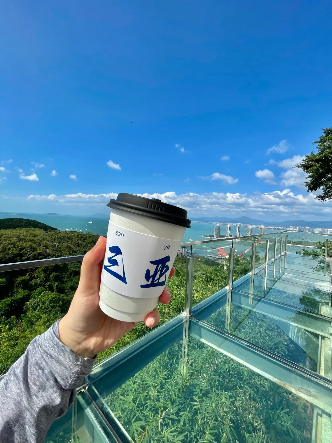 在三亚鹿回头，换一个角度看大海～