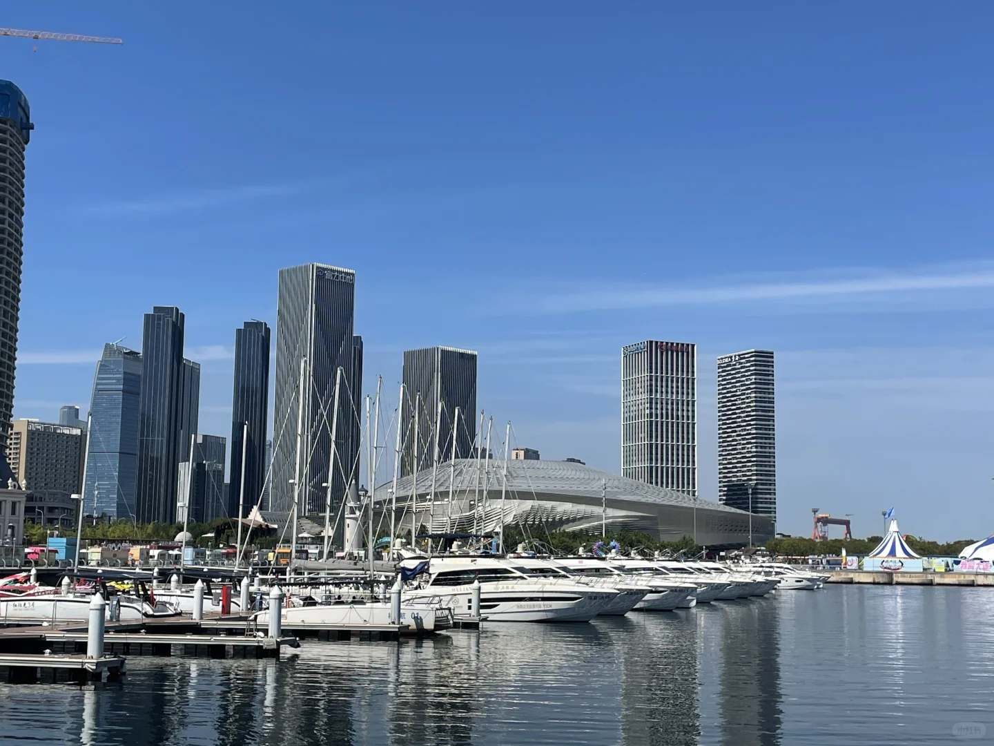 大连免费旅游景点，东港和星海哪个更值得