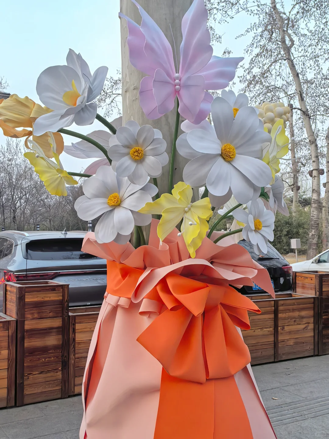 邯郸｜巨型花瀑布空降市区🌸错过等一年