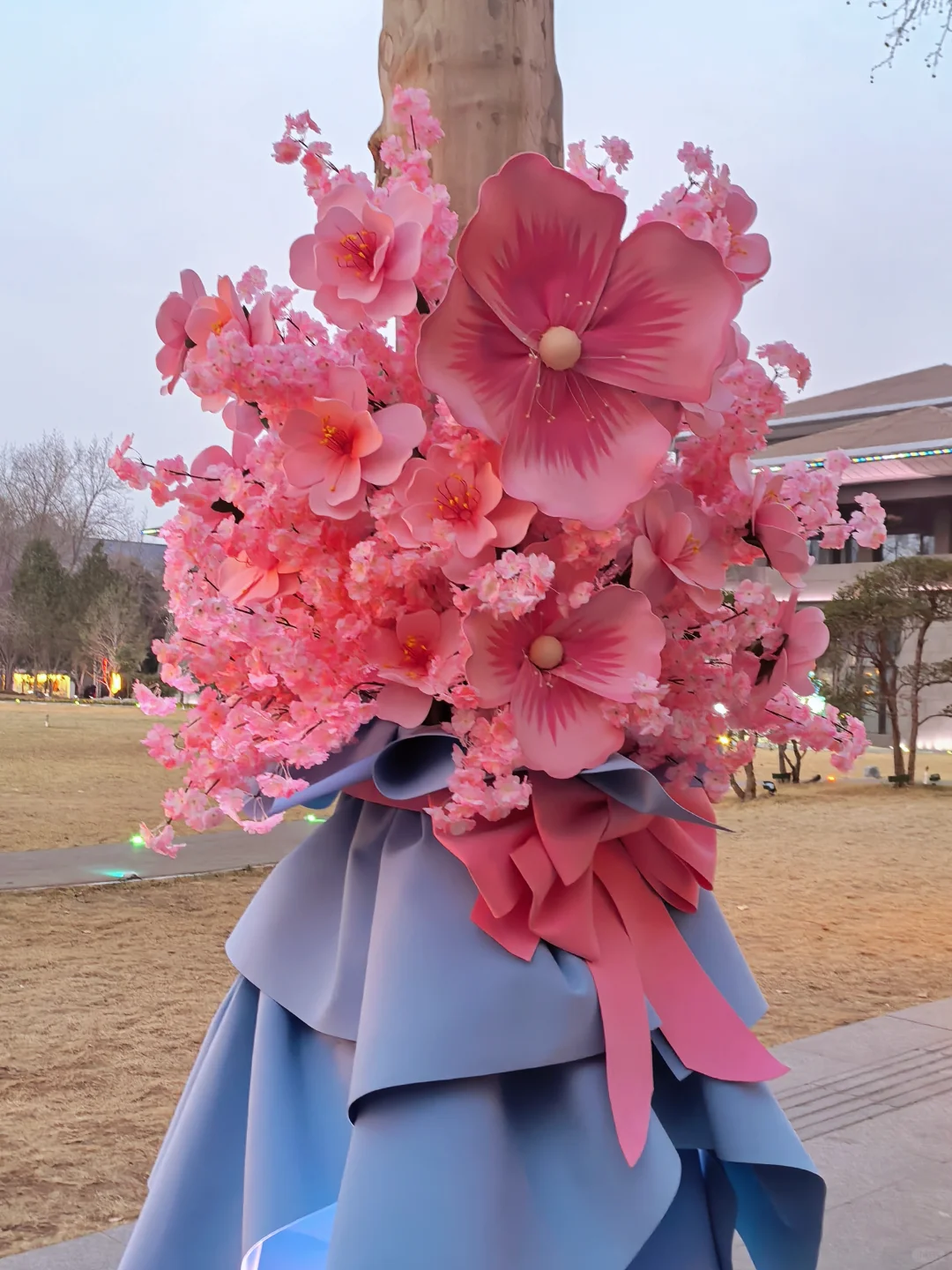 邯郸｜巨型花瀑布空降市区🌸错过等一年
