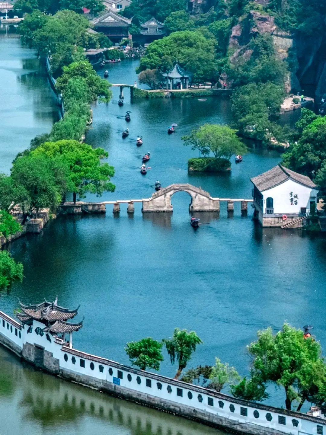 春季出游的最佳选择:3至5月的6个理想目的地,无需复杂攻略