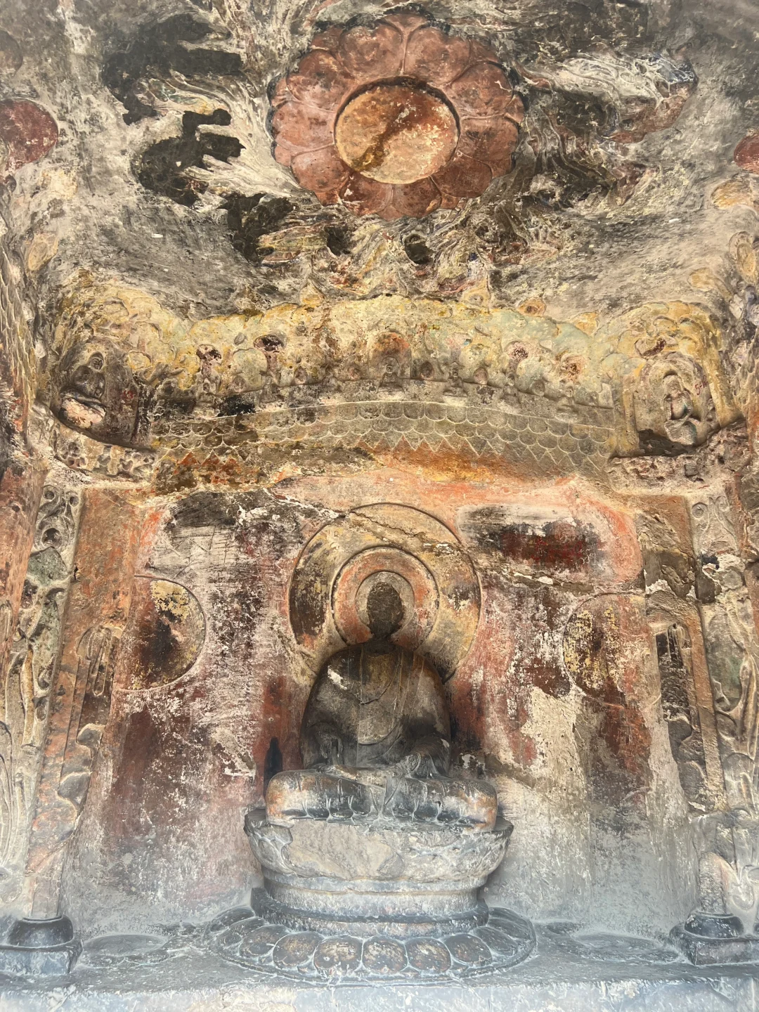 打卡 ➡️ 响堂山石窟