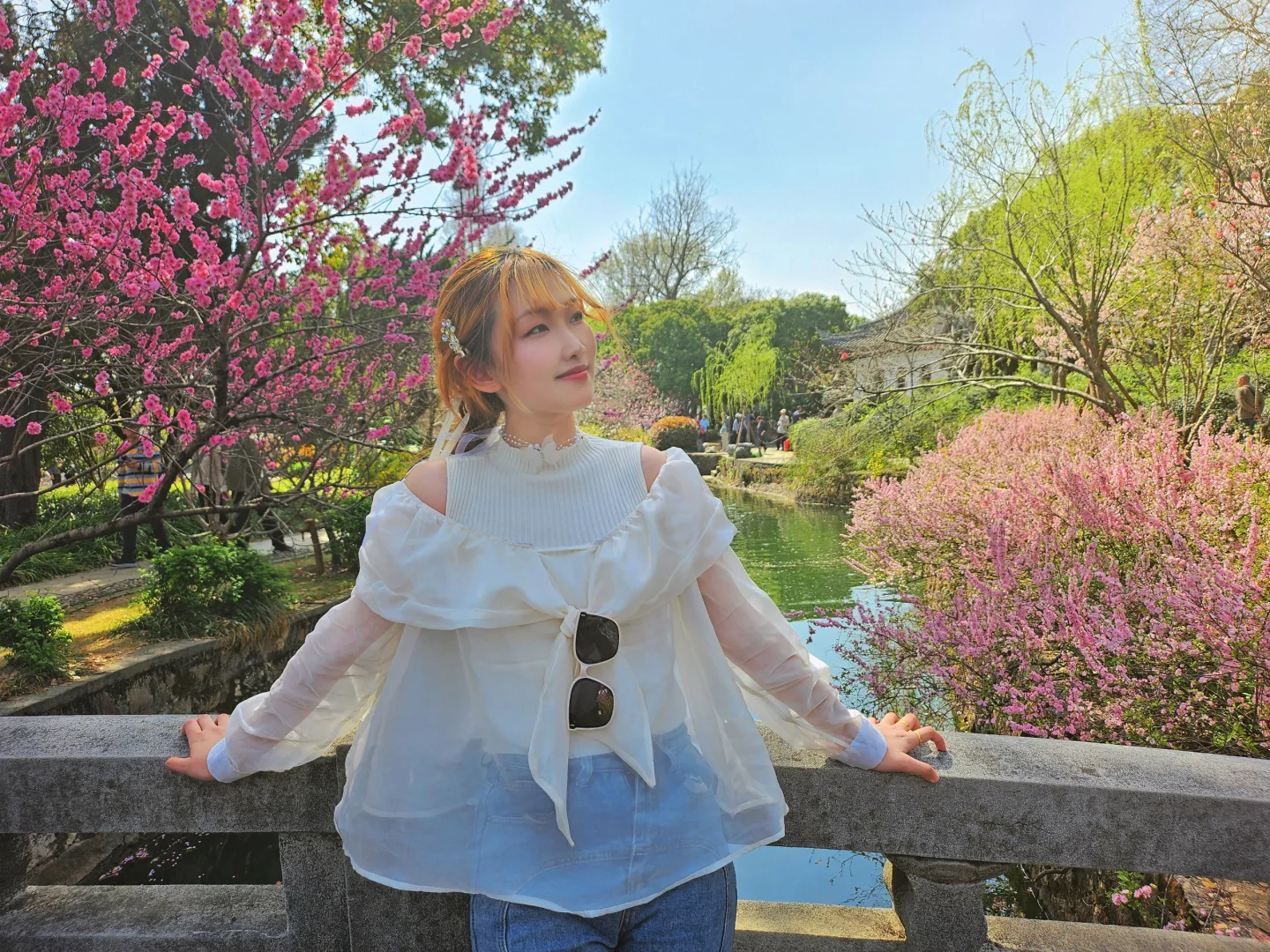 J人一个人无锡旅游，不同路人拍的照片