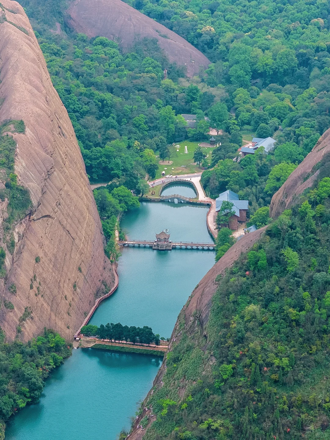 我的生命就应该浪费在这种地方…