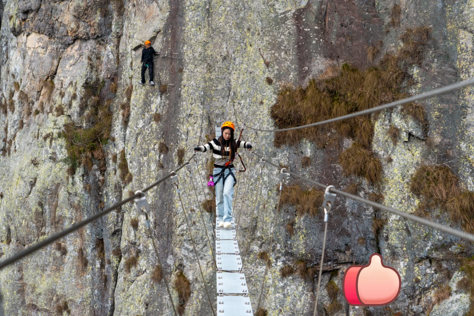 情侣必去！宁波东海灵岩开启浪漫冒险之旅