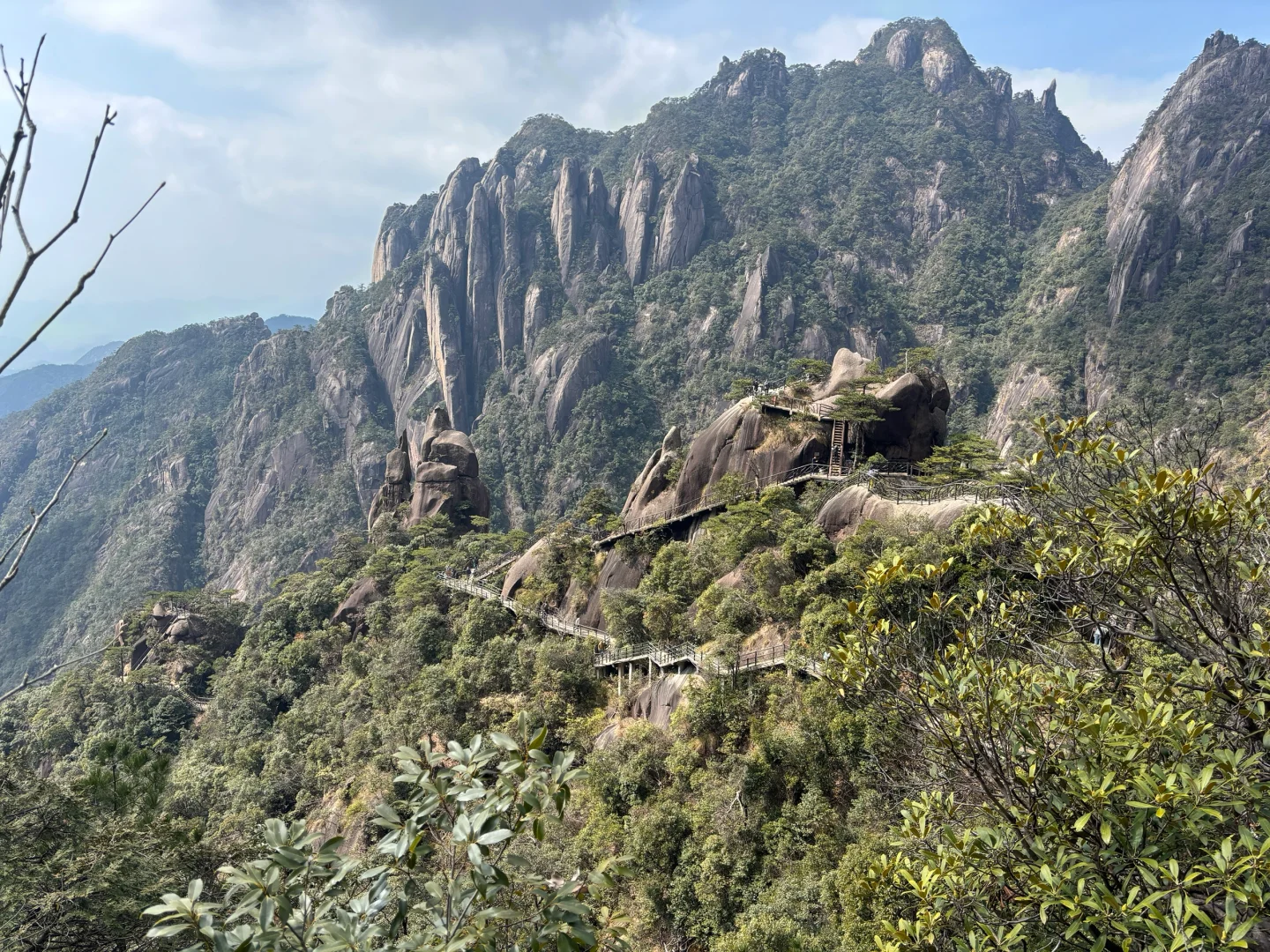 揽胜遍五岳 绝景在三清
