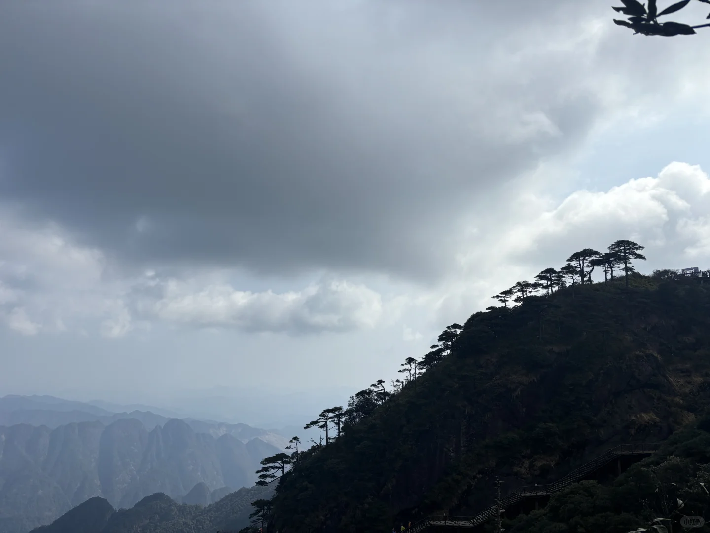 揽胜遍五岳 绝景在三清