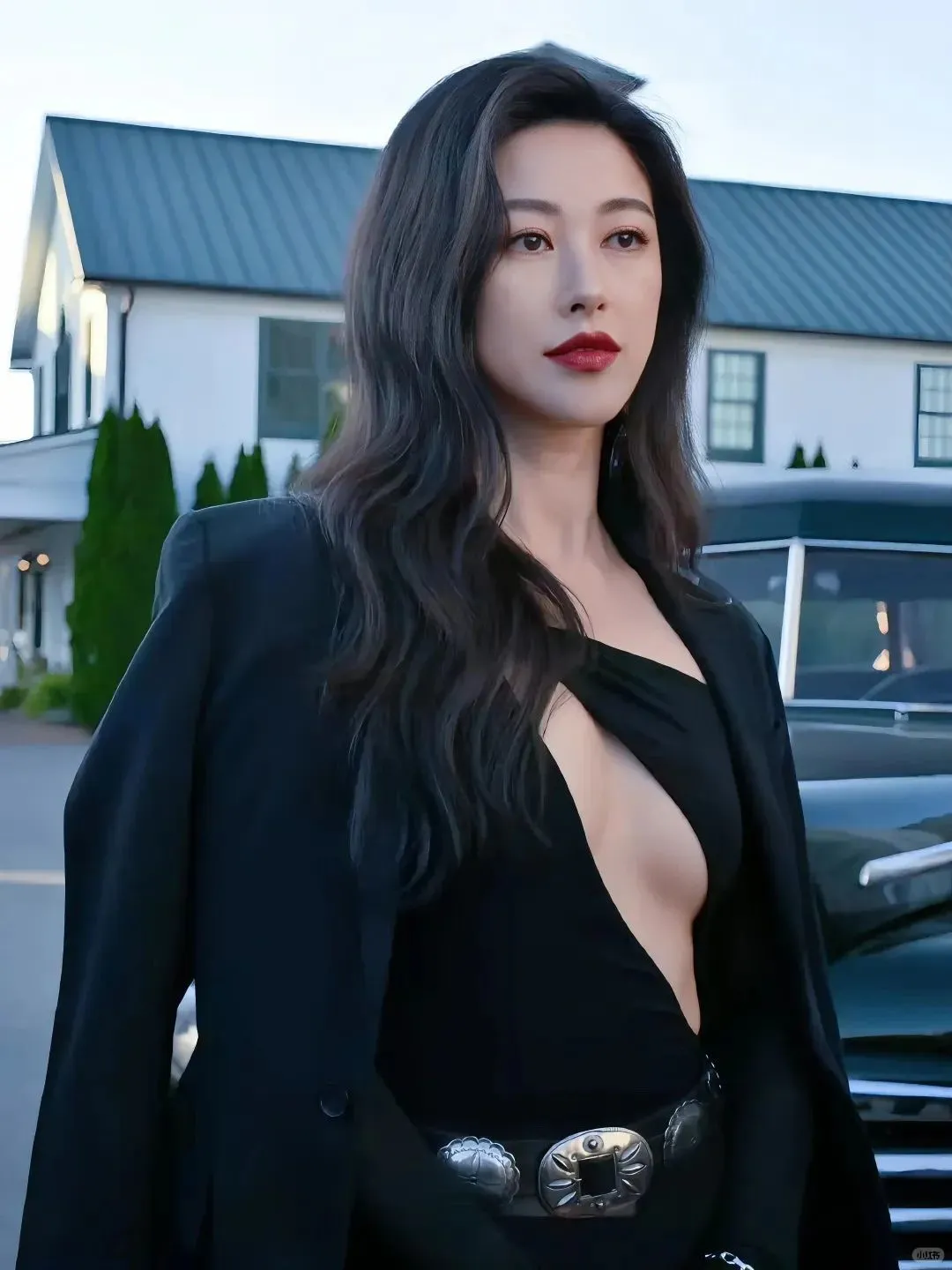 讲真的...有点看不懂朱珠的脸了......