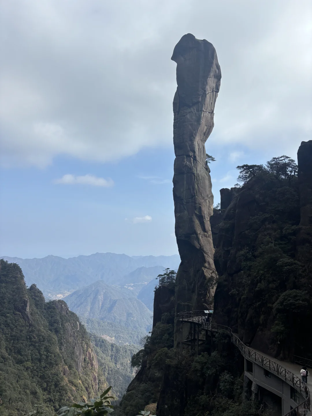 揽胜遍五岳 绝景在三清