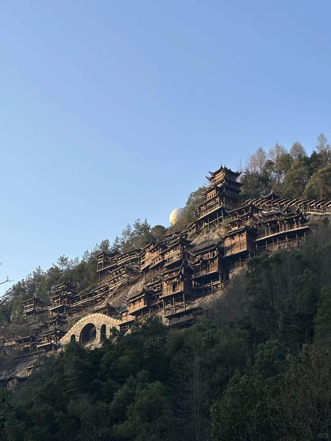 一去一个不吱声