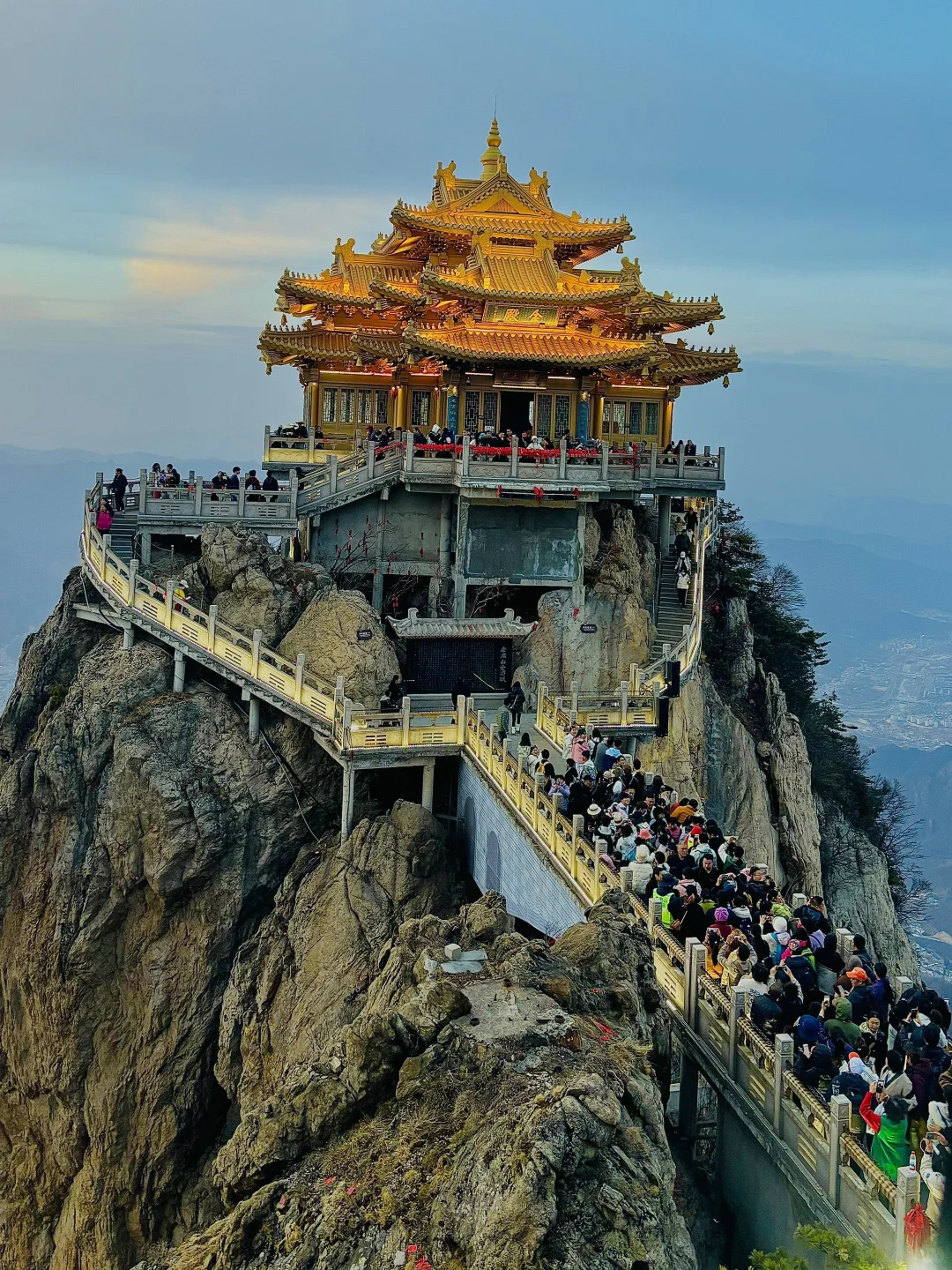 3.23号老君山实况,爬完实在太无语…