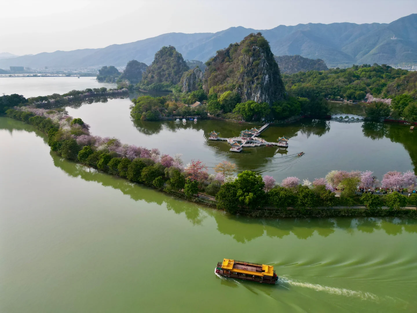 肇庆七星岩春日赏花季