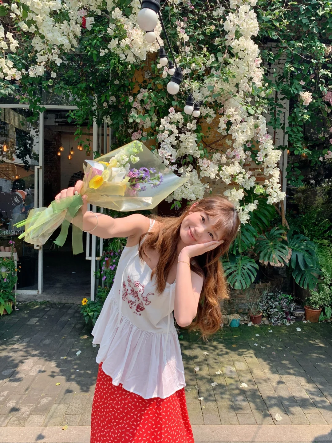 🐈.𓈒𓂂𓈒𓍼💐广州有小猫的花院太浪漫啦！