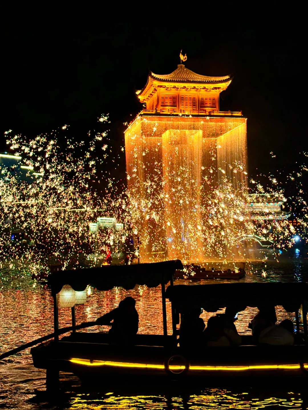 Live图的意义🥹我拍到了满船清梦压星河❗️