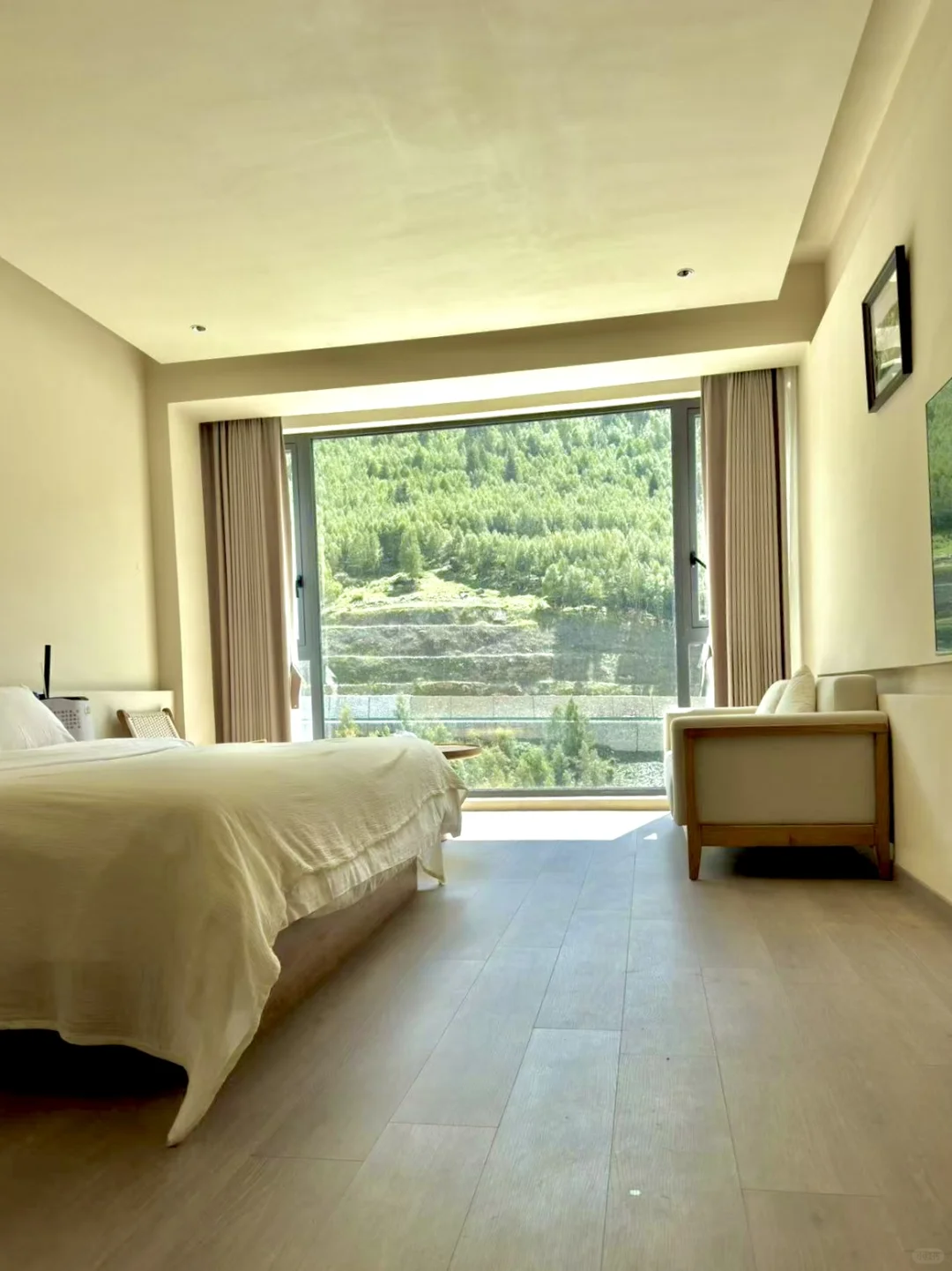 吹爆！入住了四姑娘山一家有温度的民宿！！