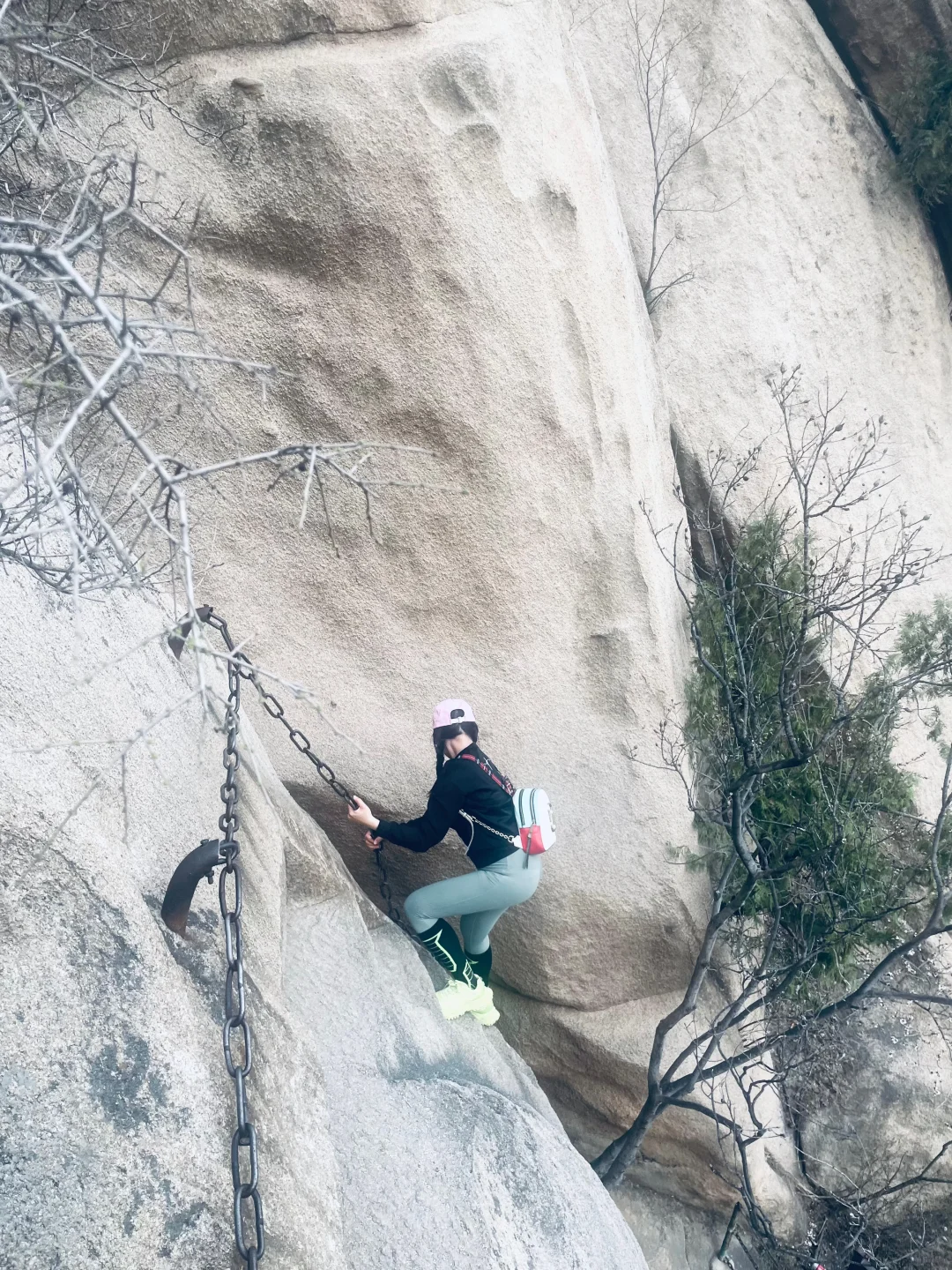 当好友都不知道你孕12W去爬山看花
