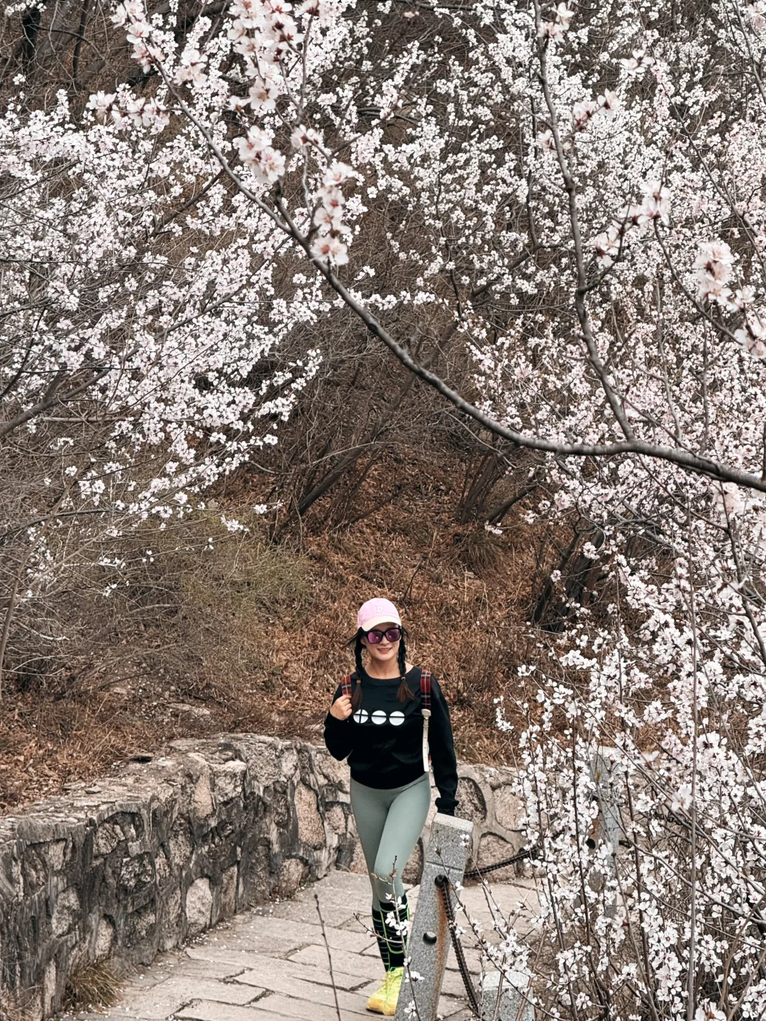 当好友都不知道你孕12W去爬山看花