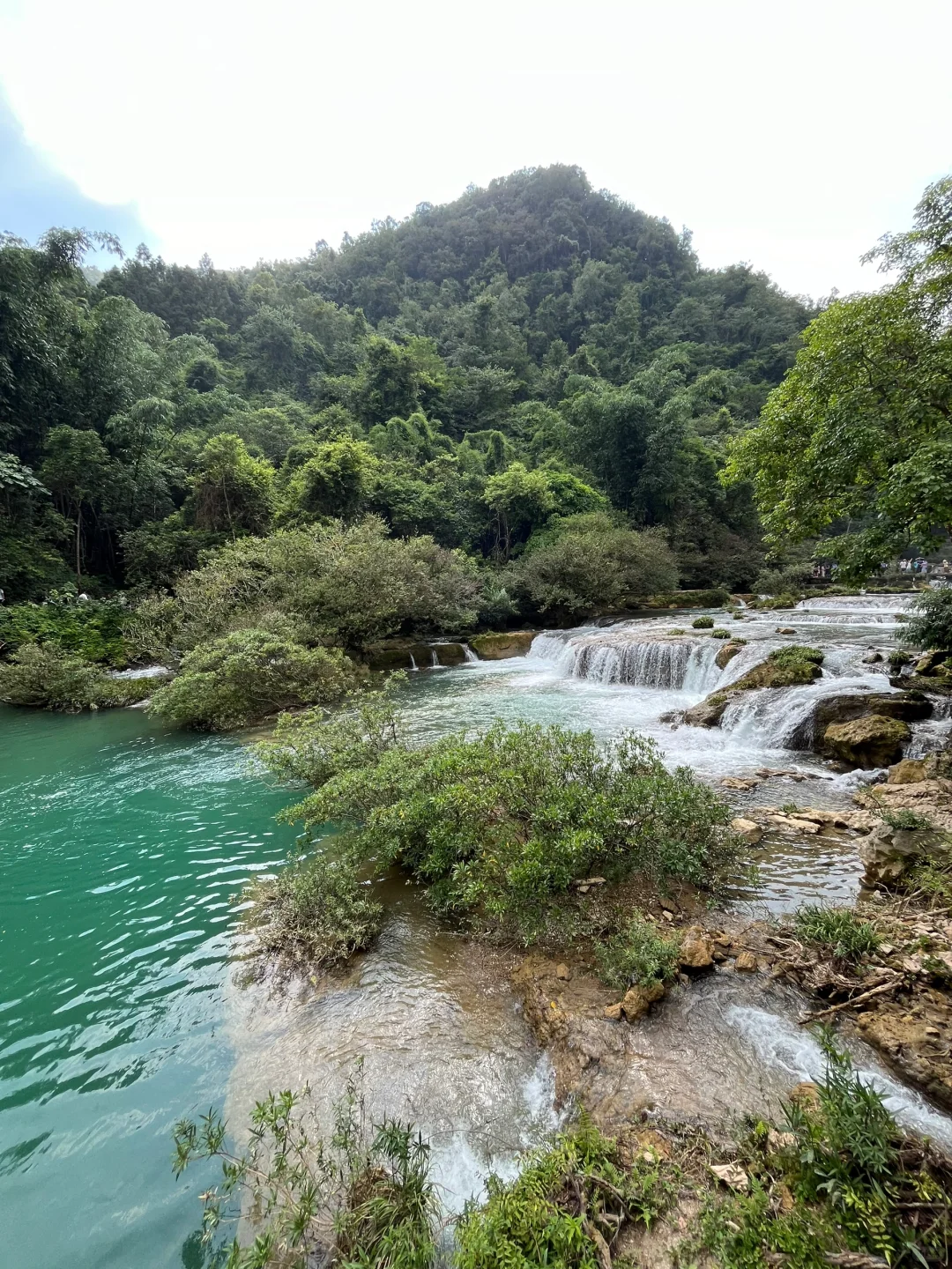 大暴雨后的小七孔 阴天实拍无滤镜 实况的美