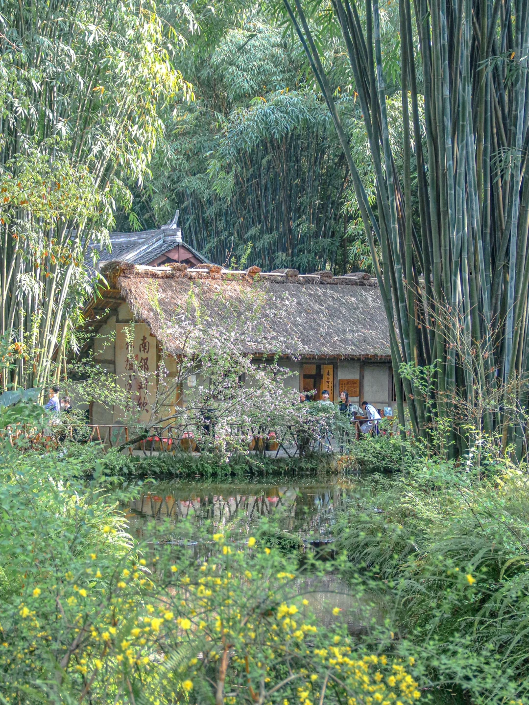 一开始觉得太古里已经很好逛了。。。。。