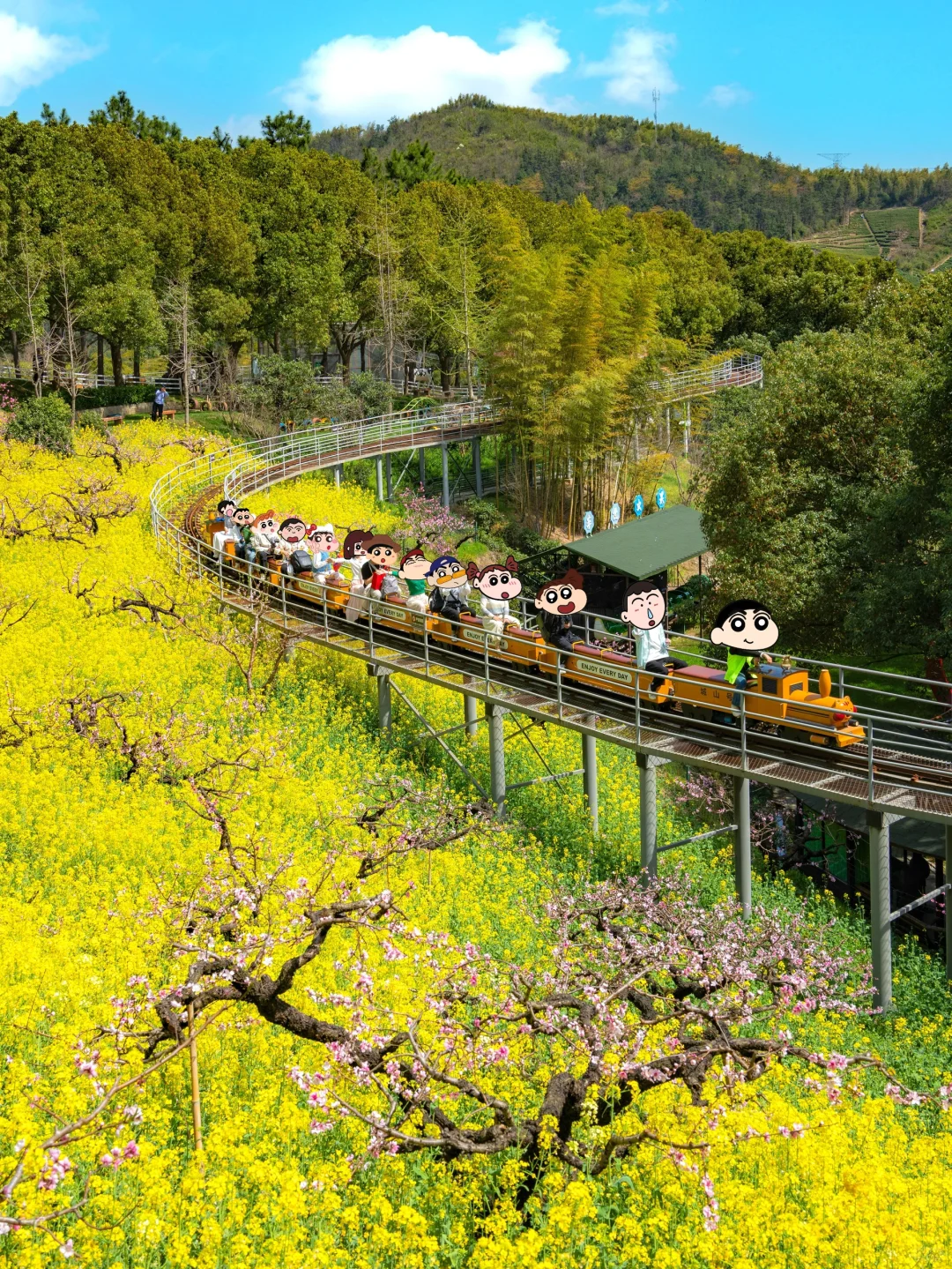 不在婺源，在湖州，坐上开往春天的漫画小火车