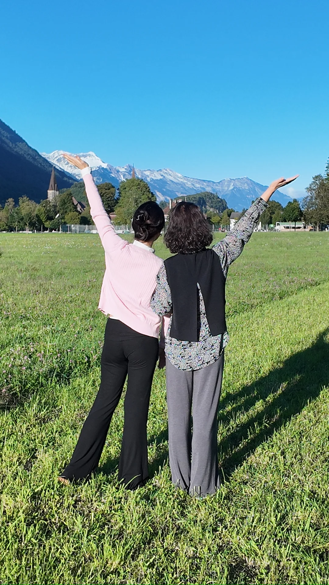 50+ 退休后和女儿出国游 论拍照搭子重要性