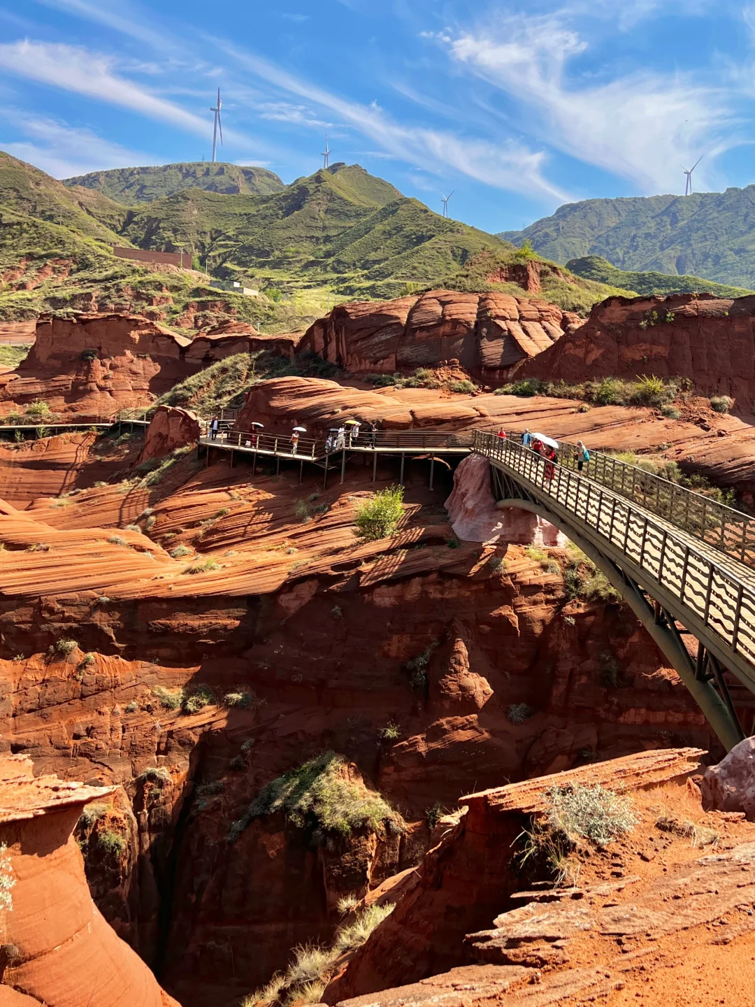 逃离到“火星表面”当一天沙丘女战士