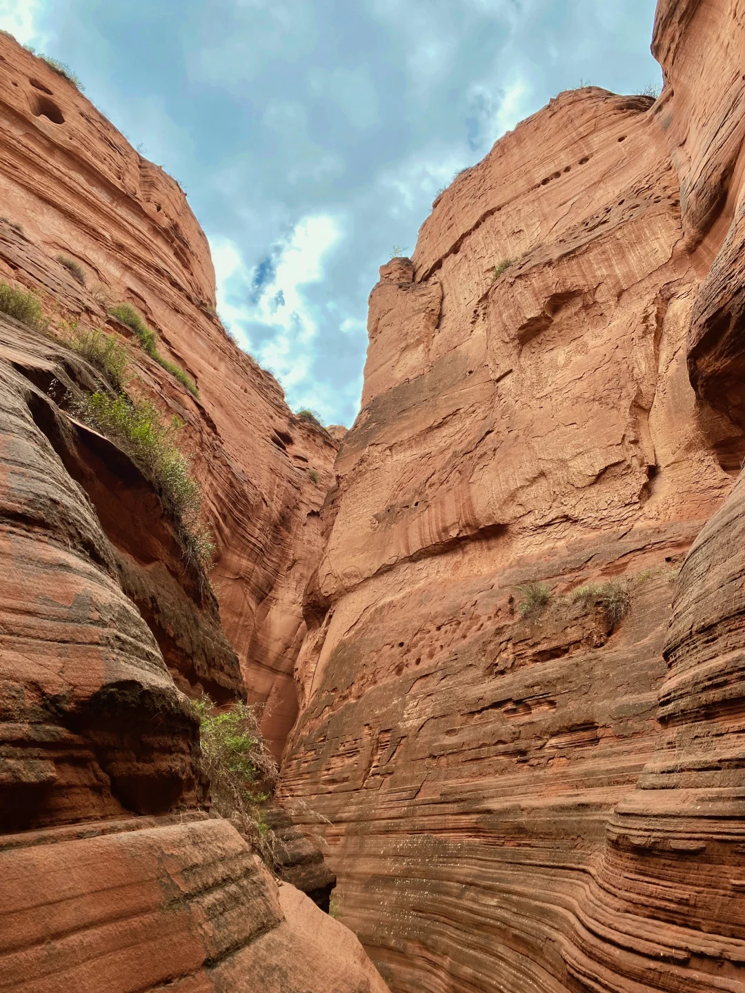 逃离到“火星表面”当一天沙丘女战士