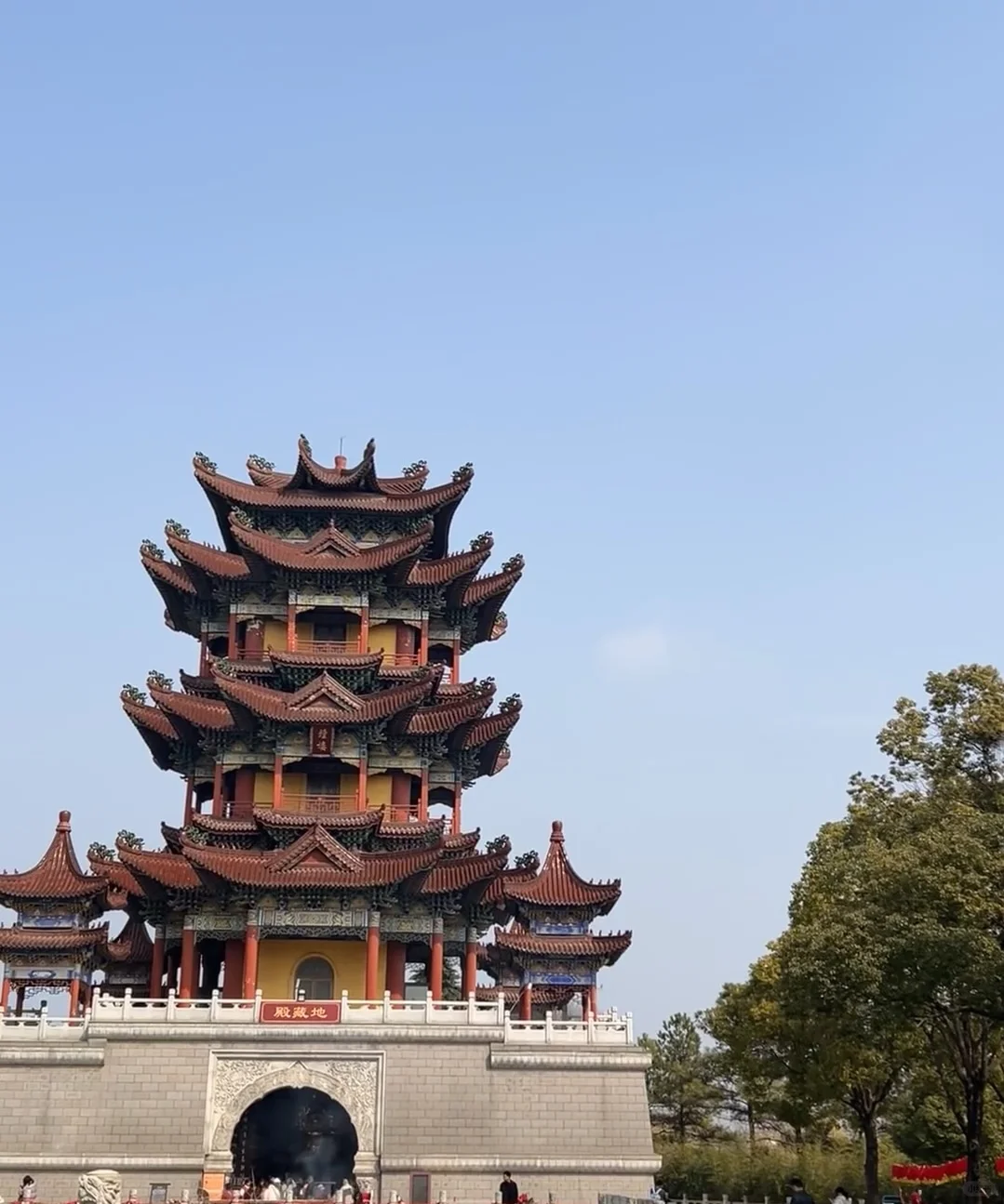 春风拂面 杨柳依依