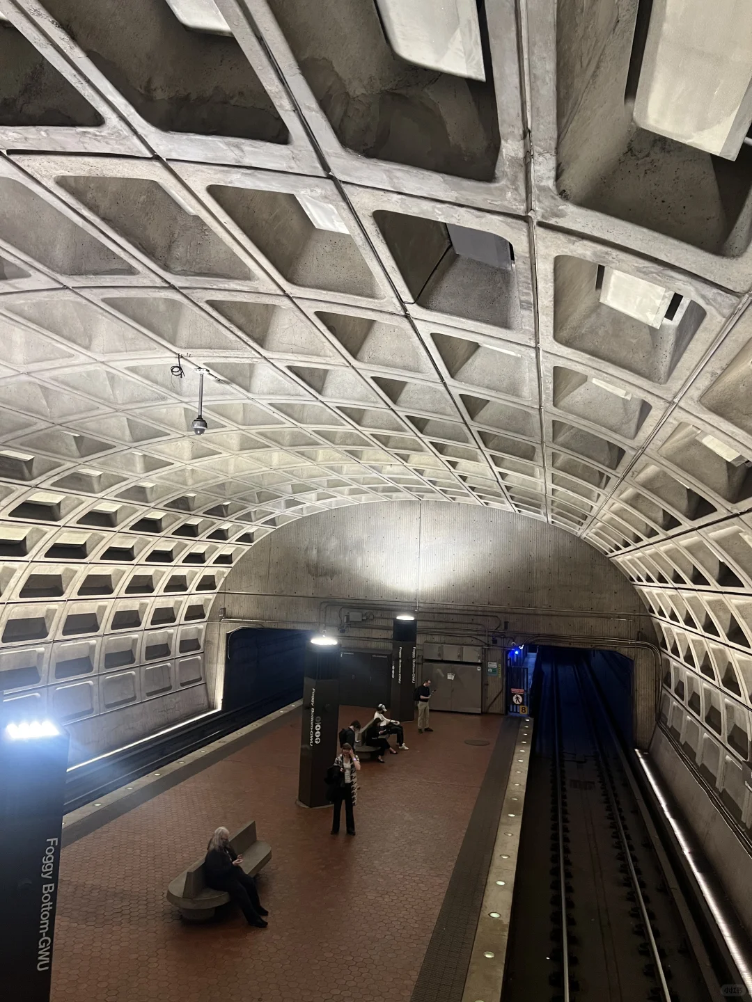 在华盛顿,坐地铁像逛美术馆,简直是一种享受