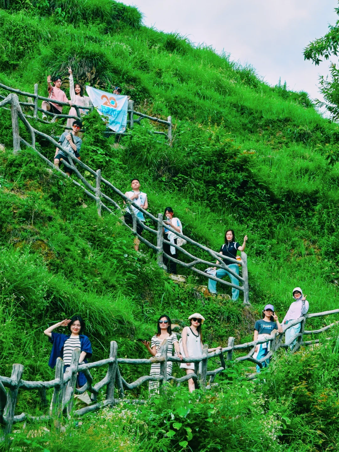 比起千户苗寨，我更爱国家地理推荐的古寨！