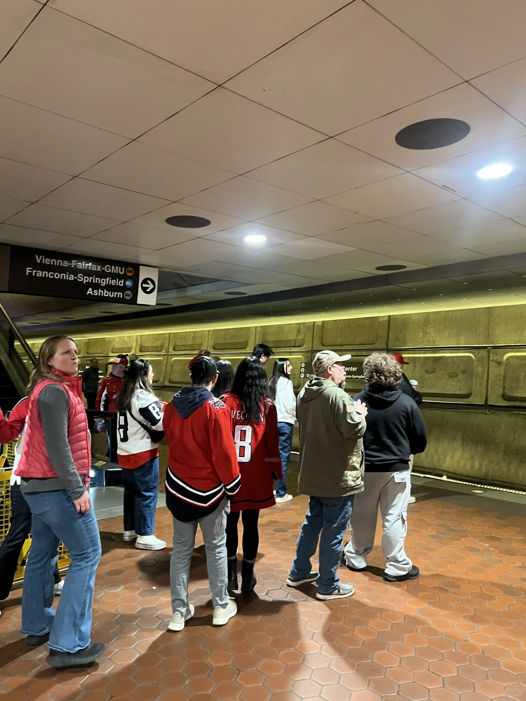 在华盛顿,坐地铁像逛美术馆,简直是一种享受