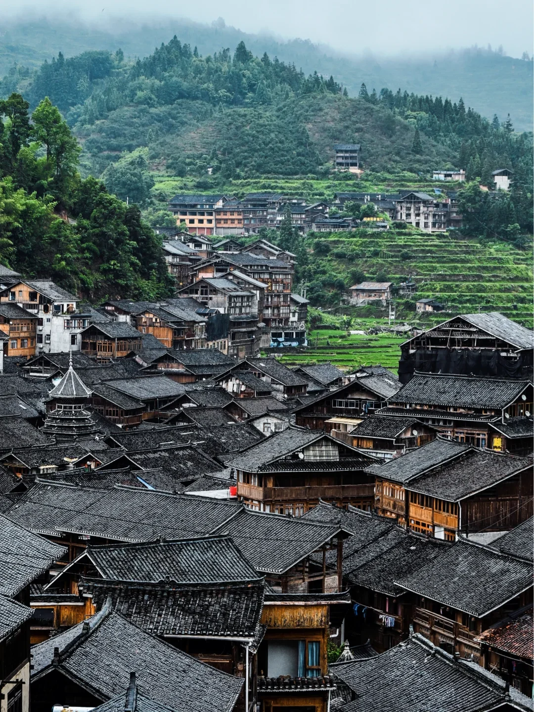 比起千户苗寨，我更爱国家地理推荐的古寨！