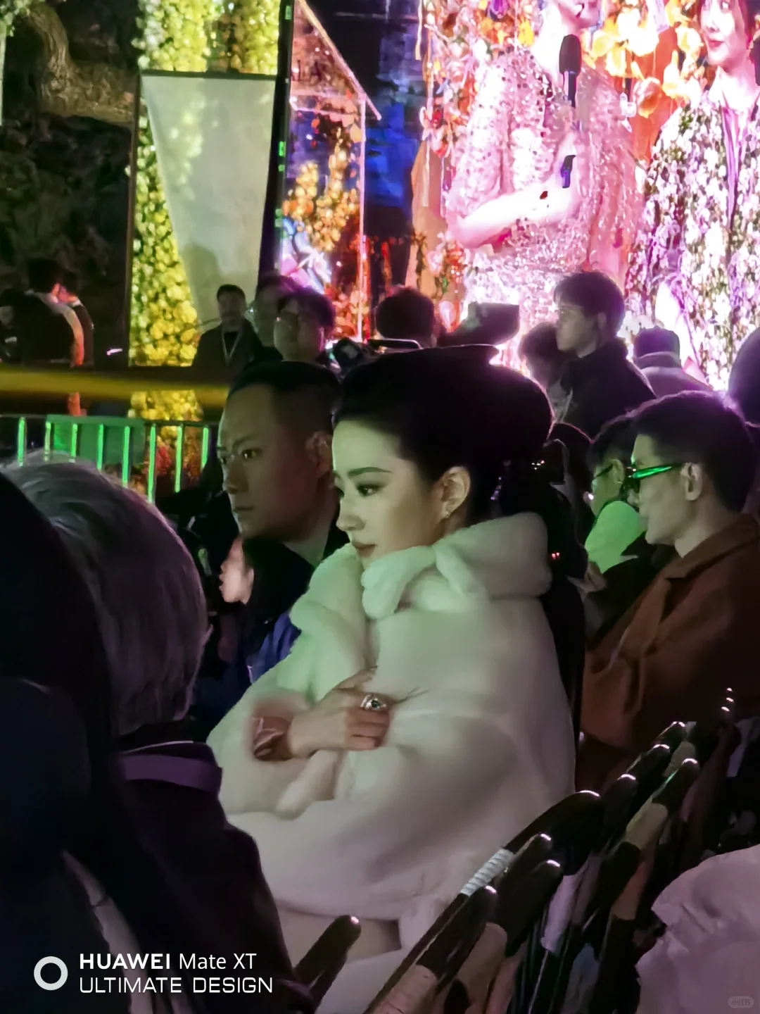 是下凡西湖的神仙姐姐～