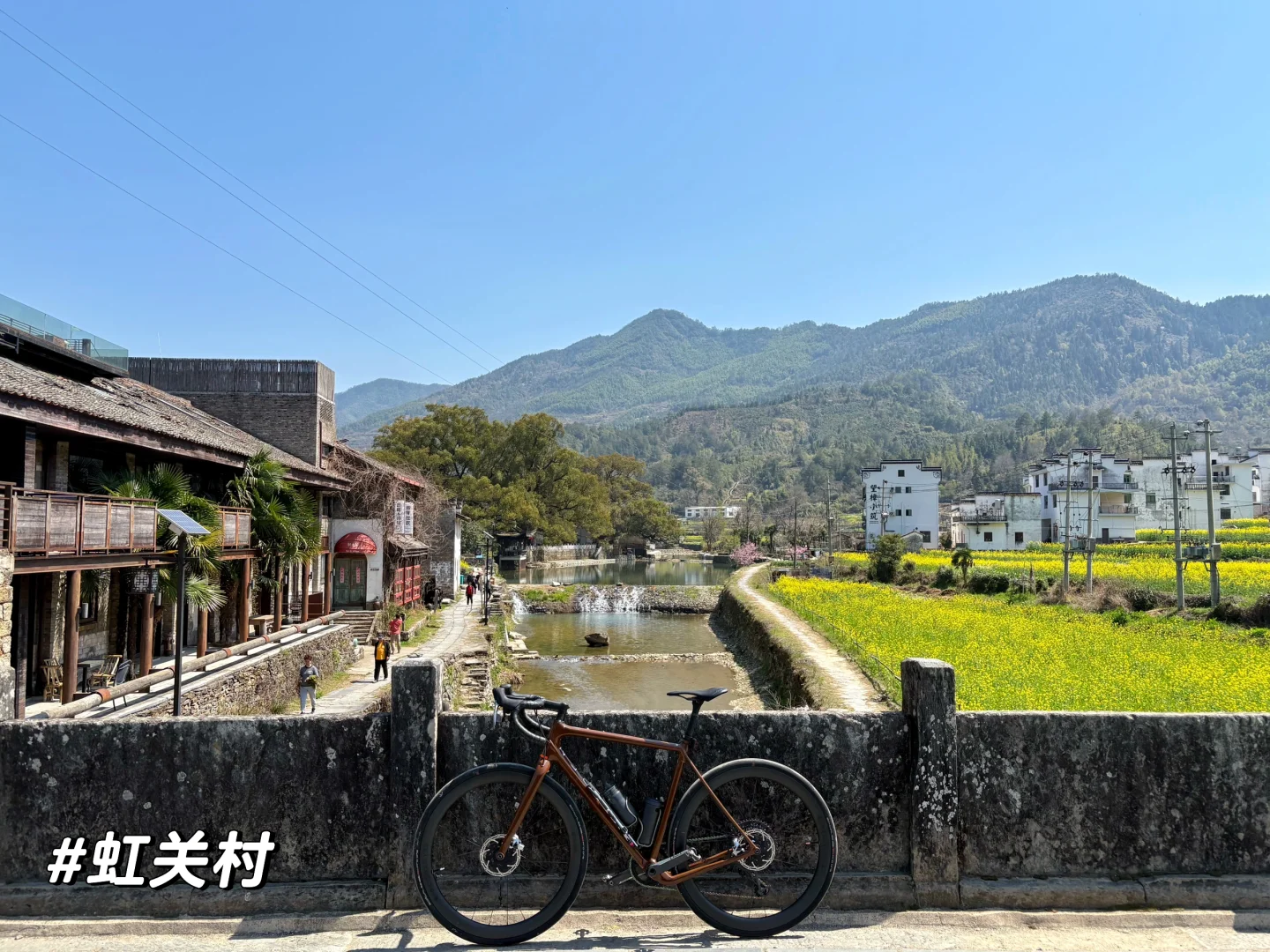 一日看尽婺源花:油菜花海骑游全攻略