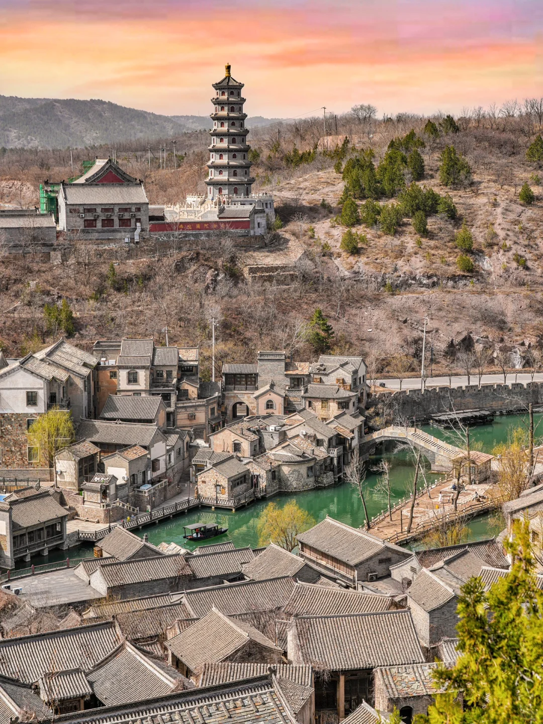 这个春天🌿总要去趟长城脚下的水乡小镇吧🛶