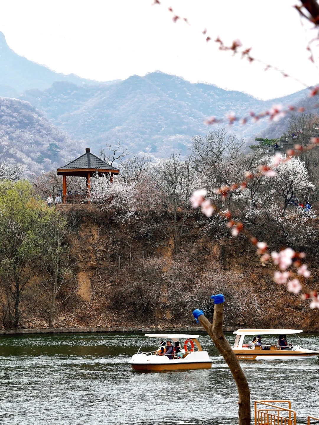 终于明白为什么都推荐黄花城水长城了