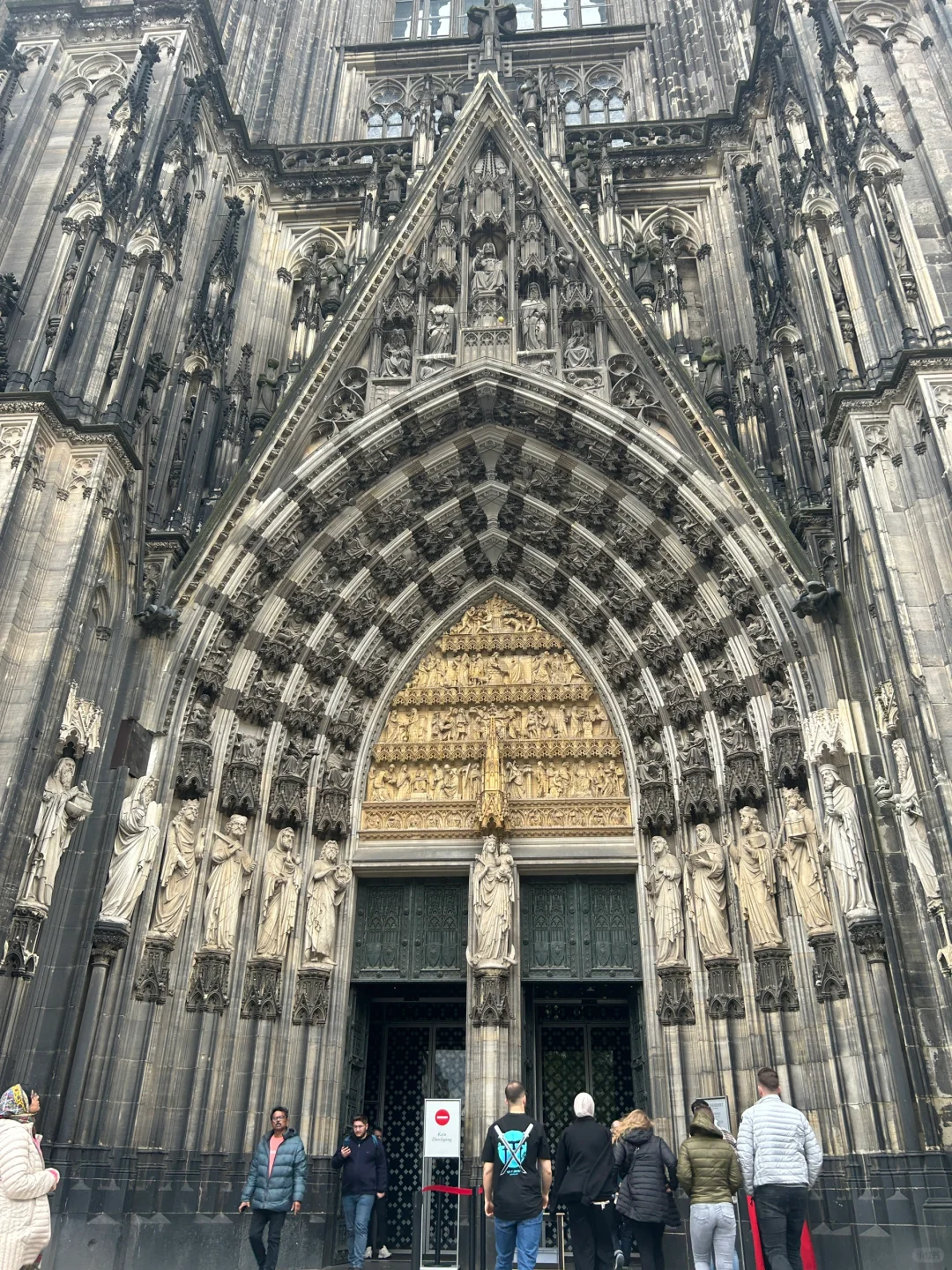 中世纪极致对称美学｜科隆大教堂