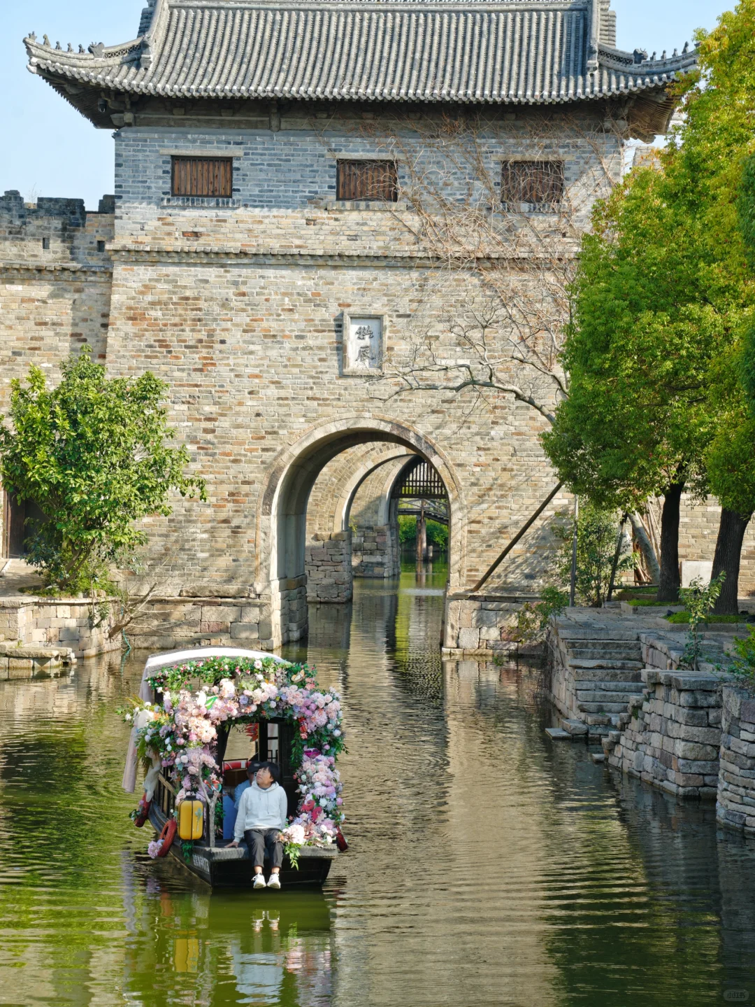 我很少用“潮”来形容一座小众古城！